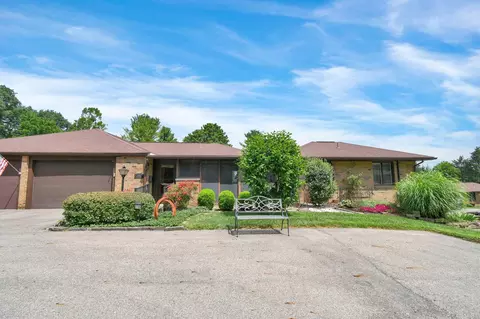 578 Swansea Rd #B, Newark, OH 43055