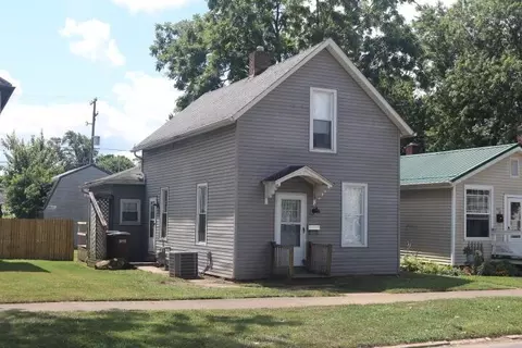 702 W Ab W Gambier St, Mount Vernon, OH 43050