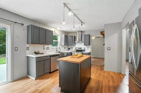 Kitchen - 172 Beech Dr, Delaware, OH 43015 photo 2 of 9