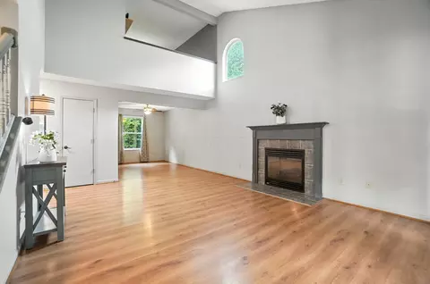 Living - 172 Beech Dr, Delaware, OH 43015 photo 3 of 8