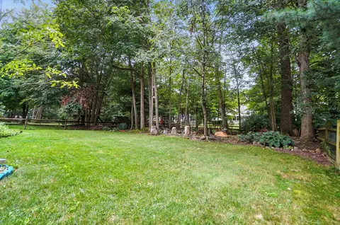 Exterior - 172 Beech Dr, Delaware, OH 43015 photo 12 of 23