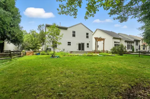 Exterior - 172 Beech Dr, Delaware, OH 43015 photo 13 of 23
