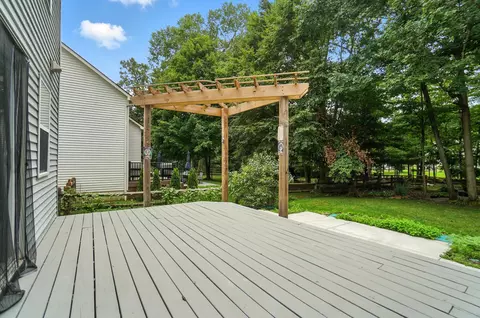 Exterior - 172 Beech Dr, Delaware, OH 43015 photo 9 of 23