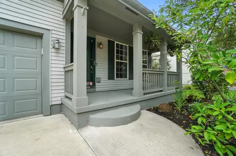 Exterior - 172 Beech Dr, Delaware, OH 43015 photo 5 of 23