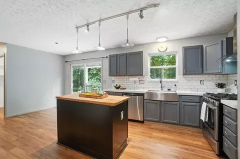 Kitchen - 172 Beech Dr, Delaware, OH 43015 photo 4 of 9