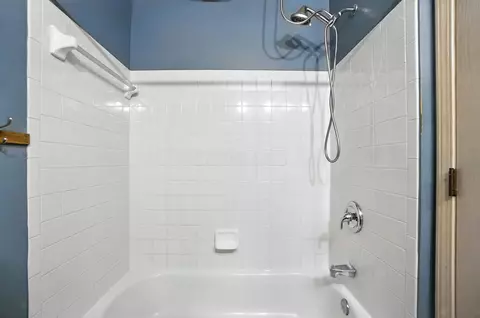 Bath - 172 Beech Dr, Delaware, OH 43015 photo 8 of 8