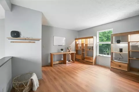 Living - 172 Beech Dr, Delaware, OH 43015 photo 6 of 8