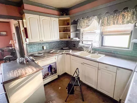 Kitchen - 10819 Thrailkill Rd, Orient, OH 43146 photo 3 of 3