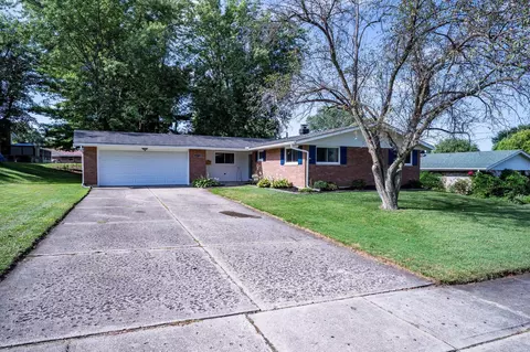 1172 Mint Springs Dr, Fairborn, OH 45324