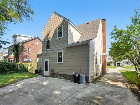 Exterior - 123 E 3rd St, Springfield, OH 45504 photo 5 of 7