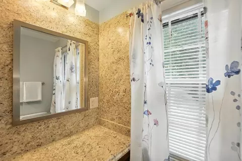 Bath - 123 E 3rd St, Springfield, OH 45504 photo 3 of 4