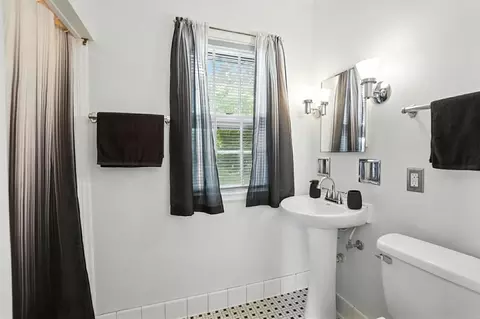 Bath - 123 E 3rd St, Springfield, OH 45504 photo 1 of 4