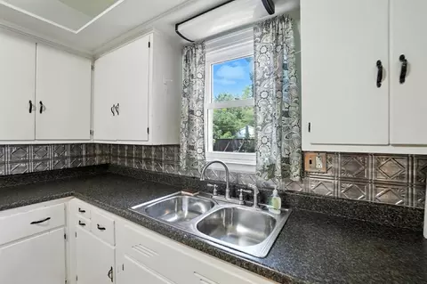 Kitchen - 123 E 3rd St, Springfield, OH 45504 photo 3 of 3