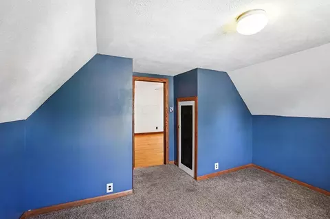 Bedroom - 123 E 3rd St, Springfield, OH 45504 photo 4 of 7