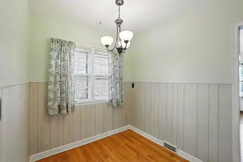 Dining - 123 E 3rd St, Springfield, OH 45504 photo 1 of 2
