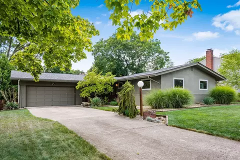 735 Beautyview Ct, Columbus, OH 43214