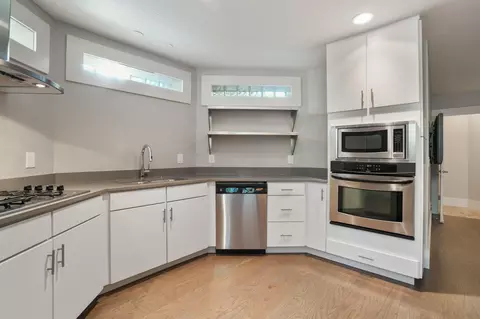 Kitchen - 5884 Dunheath Loop, Dublin, OH 43016 photo 2 of 2