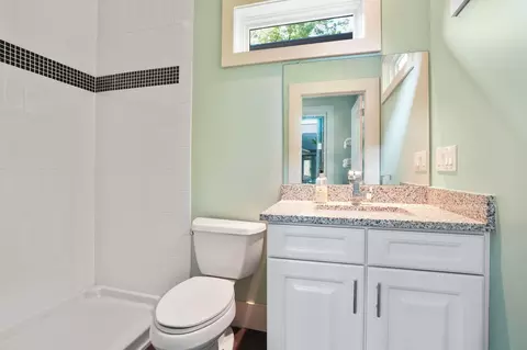 Bath - 5884 Dunheath Loop, Dublin, OH 43016 photo 3 of 3