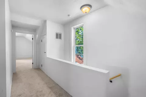 Entry Way - 332 Quarry St, Marion, OH 43302 photo 3 of 3