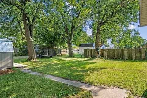 Exterior - 332 Quarry St, Marion, OH 43302 photo 5 of 8