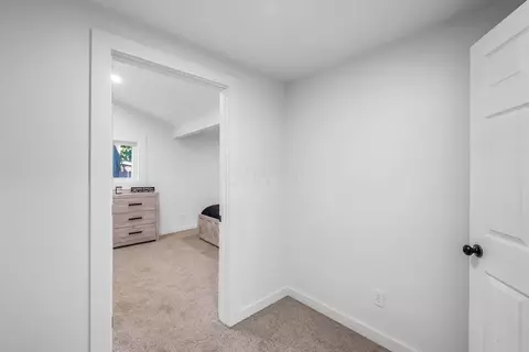 Entry Way - 332 Quarry St, Marion, OH 43302 photo 1 of 3