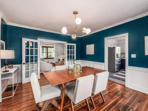 Dining - 126 E Como Ave, Columbus, OH 43202 photo 3 of 3