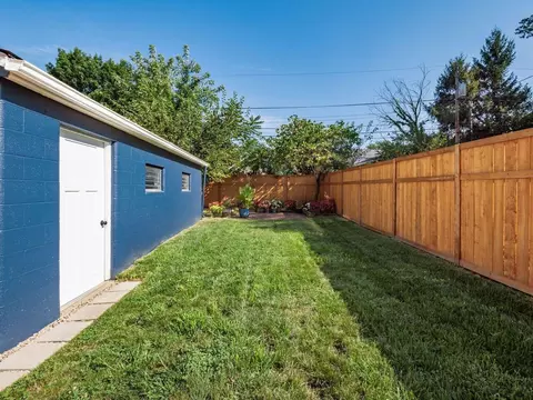 Exterior - 126 E Como Ave, Columbus, OH 43202 photo 8 of 11