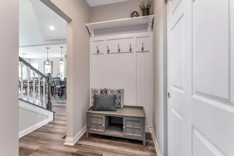 Entry Way - 6894 Streamside Dr, Galena, OH 43021 photo 6 of 8
