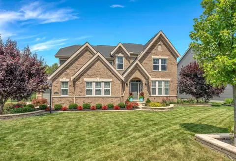 6894 Streamside Dr, Galena, OH 43021