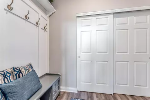 Entry Way - 6894 Streamside Dr, Galena, OH 43021 photo 7 of 8