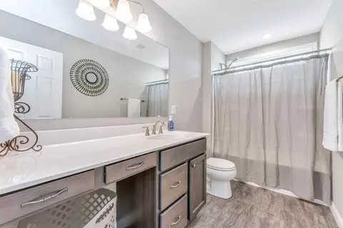 Bath - 6894 Streamside Dr, Galena, OH 43021 photo 5 of 5