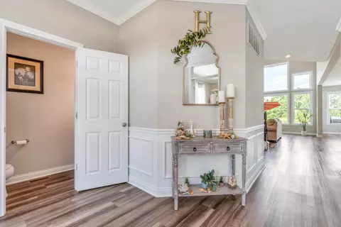 Entry Way - 6894 Streamside Dr, Galena, OH 43021 photo 2 of 8