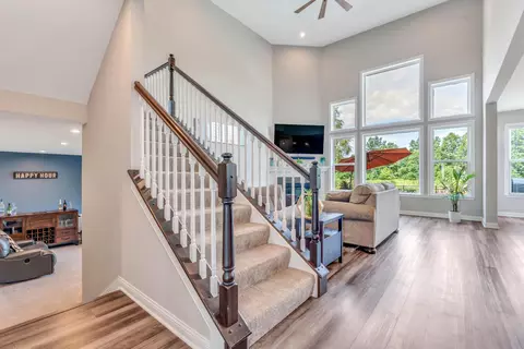 Entry Way - 6894 Streamside Dr, Galena, OH 43021 photo 4 of 8