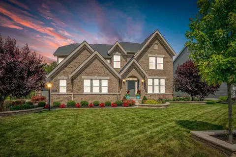 Exterior - 6894 Streamside Dr, Galena, OH 43021 photo 3 of 9