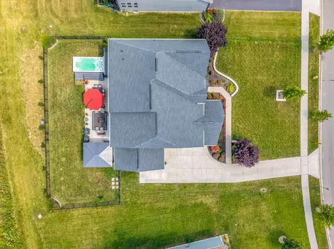 View/Area - 6894 Streamside Dr, Galena, OH 43021 photo 4 of 4