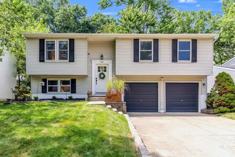 825 Mcdonell Dr, Gahanna, OH 43230