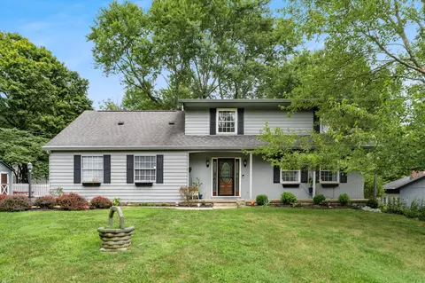 1246 Pembroke Rd, Newark, OH 43055