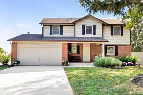 587 Colony Dr, Westerville, OH 43081