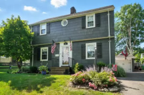 607 N Tanglewood Dr, Springfield, OH 45504 photo 3