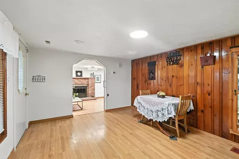 Dining - 1245 N Trimble Rd, Mansfield, OH 44906 photo 1 of 1