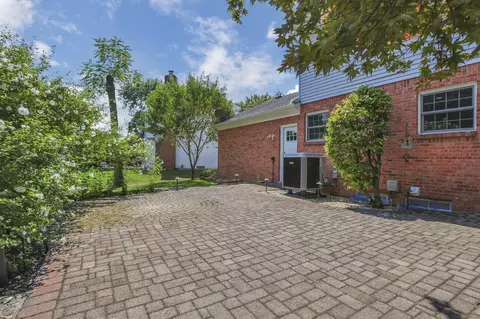 Exterior - 5263 Whitegate Ct, Dublin, OH 43016 photo 18 of 24