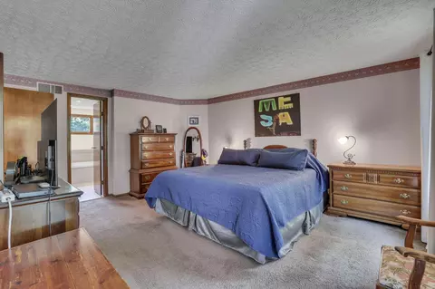 Bedroom - 5263 Whitegate Ct, Dublin, OH 43016 photo 2 of 9