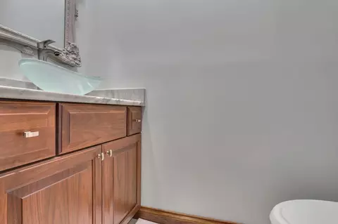 Bath - 5263 Whitegate Ct, Dublin, OH 43016 photo 1 of 10