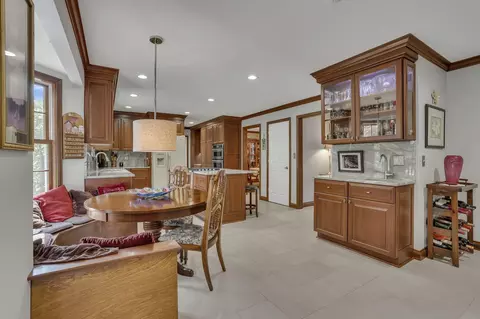 Kitchen - 5263 Whitegate Ct, Dublin, OH 43016 photo 1 of 11