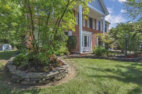 Exterior - 5263 Whitegate Ct, Dublin, OH 43016 photo 4 of 24