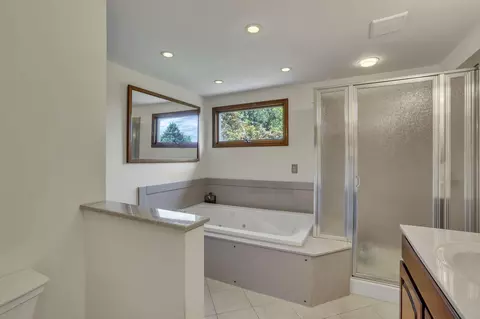 Bath - 5263 Whitegate Ct, Dublin, OH 43016 photo 6 of 10