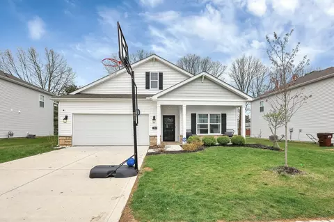 383 Kells Ct E, Newark, OH 43055