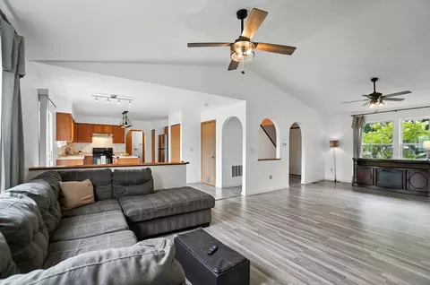 103 Kettering Bnd, Delaware, OH 43015 photo 6