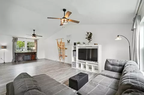 103 Kettering Bnd, Delaware, OH 43015 photo 5