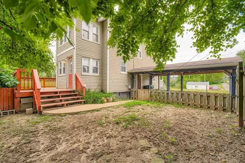 Exterior - 19 E Castle Rd, Columbus, OH 43207 photo 6 of 6